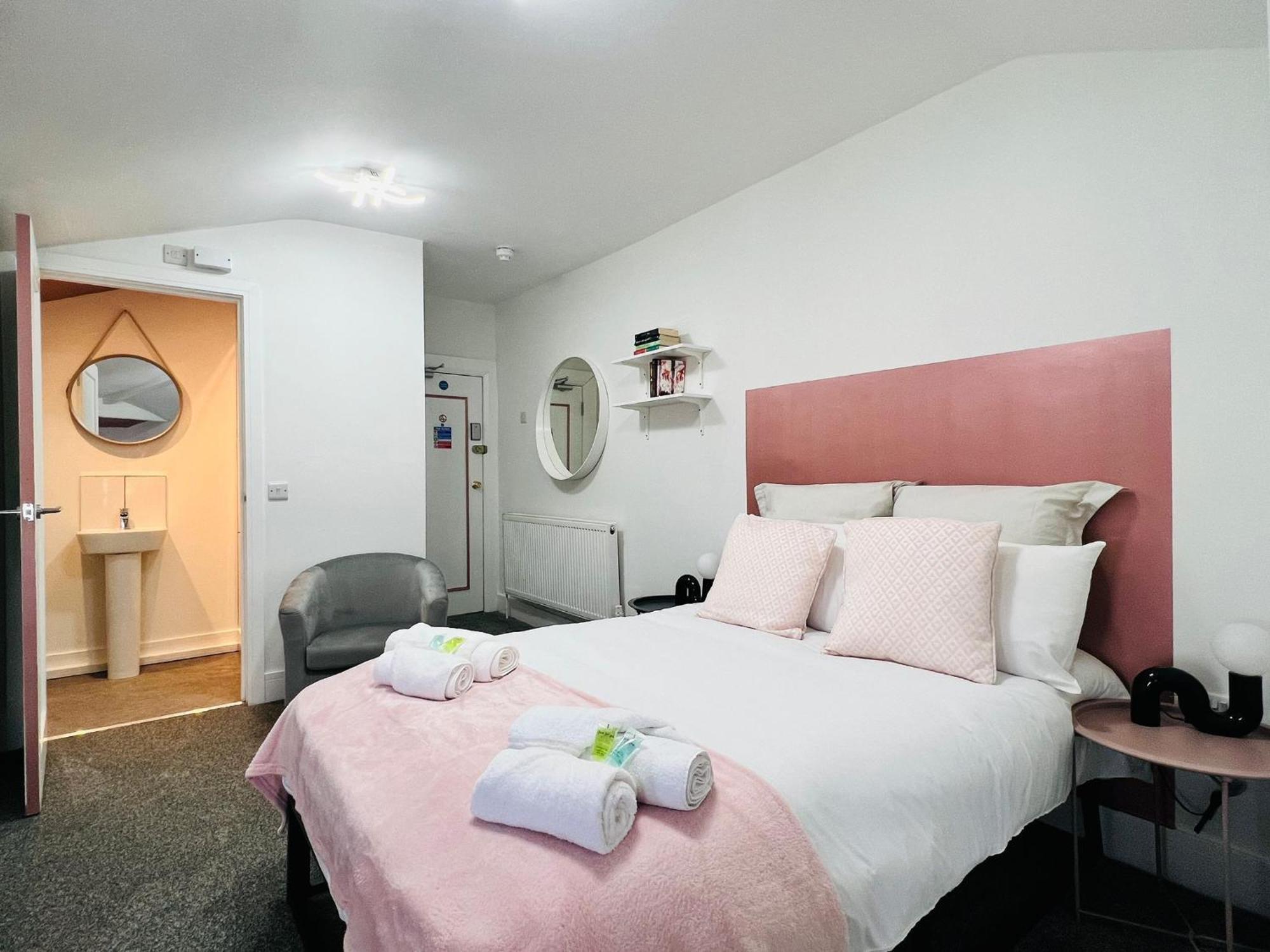 One Battison - Affordable Rooms, Suites & Studios In Stoke On Trent Екстериор снимка