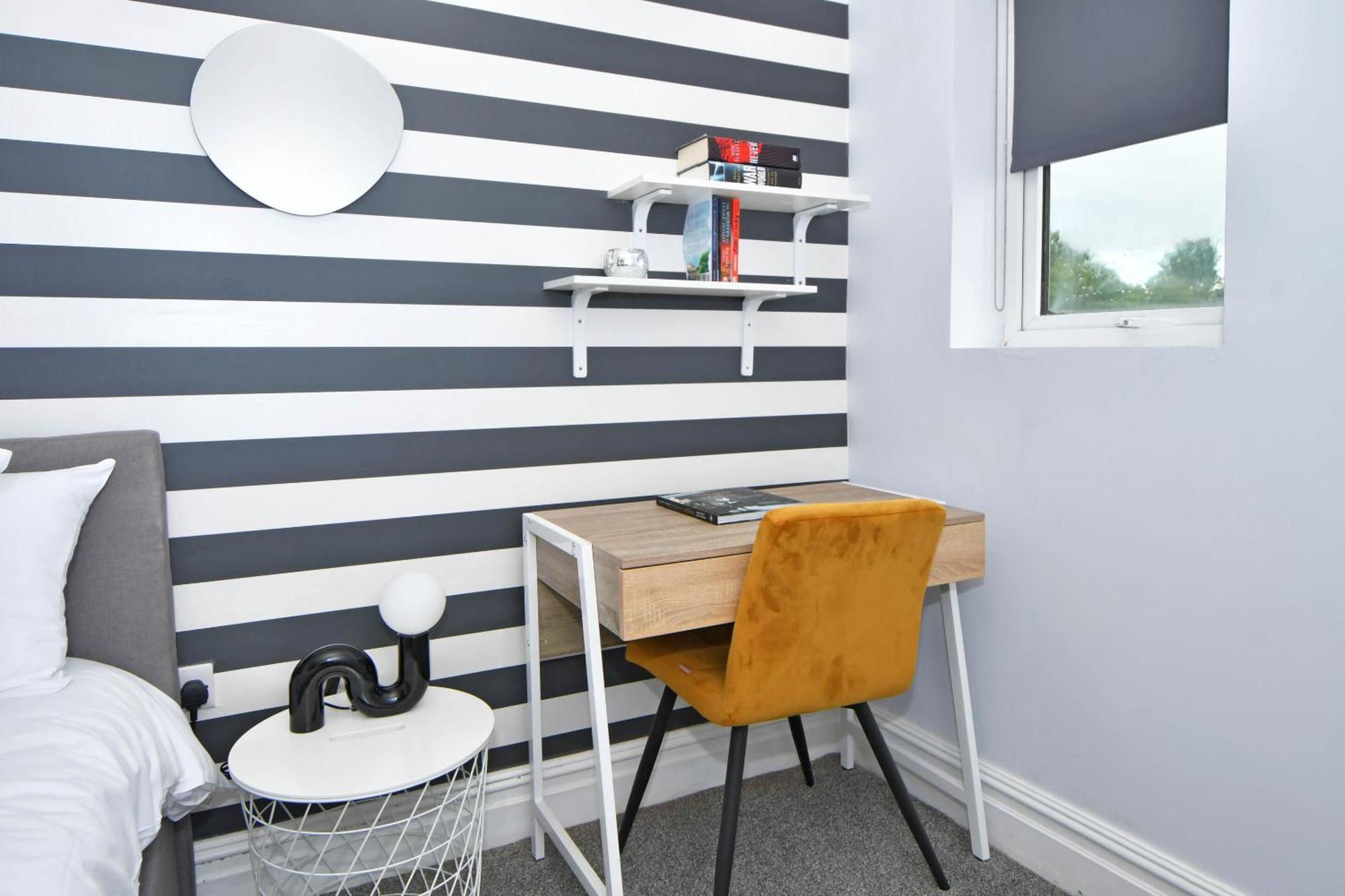 One Battison - Affordable Rooms, Suites & Studios In Stoke On Trent Екстериор снимка