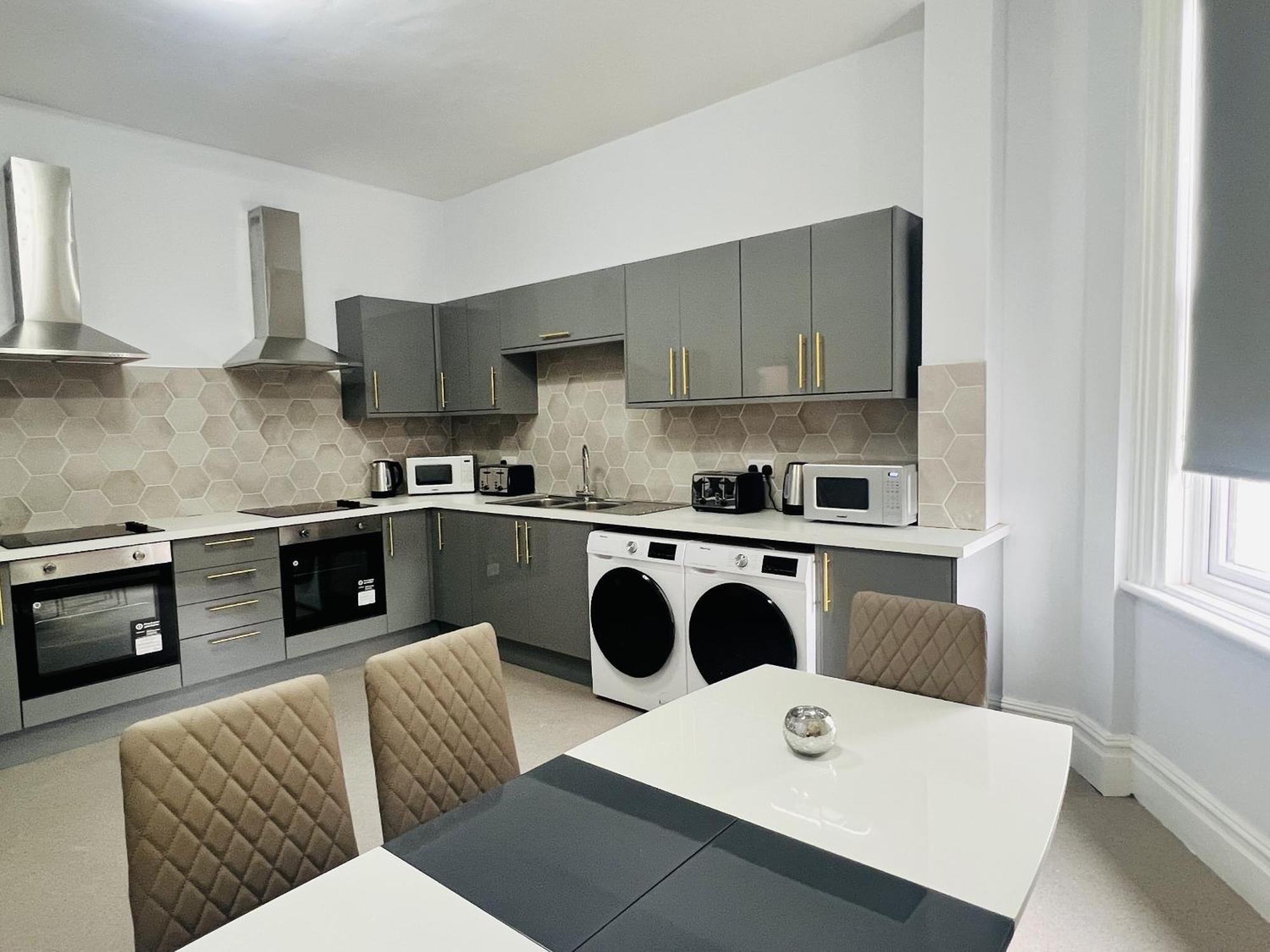 One Battison - Affordable Rooms, Suites & Studios In Stoke On Trent Екстериор снимка