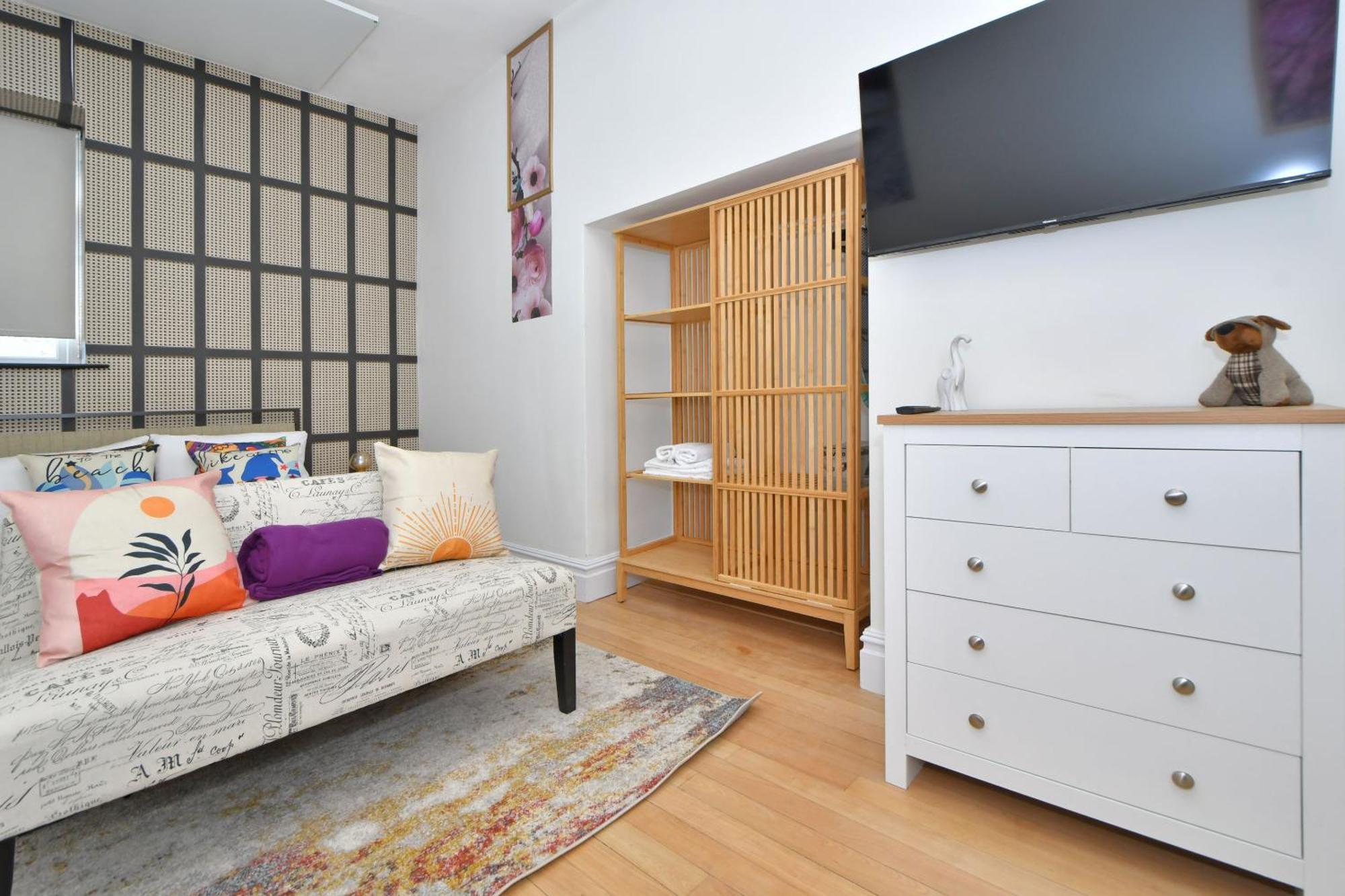 One Battison - Affordable Rooms, Suites & Studios In Stoke On Trent Екстериор снимка