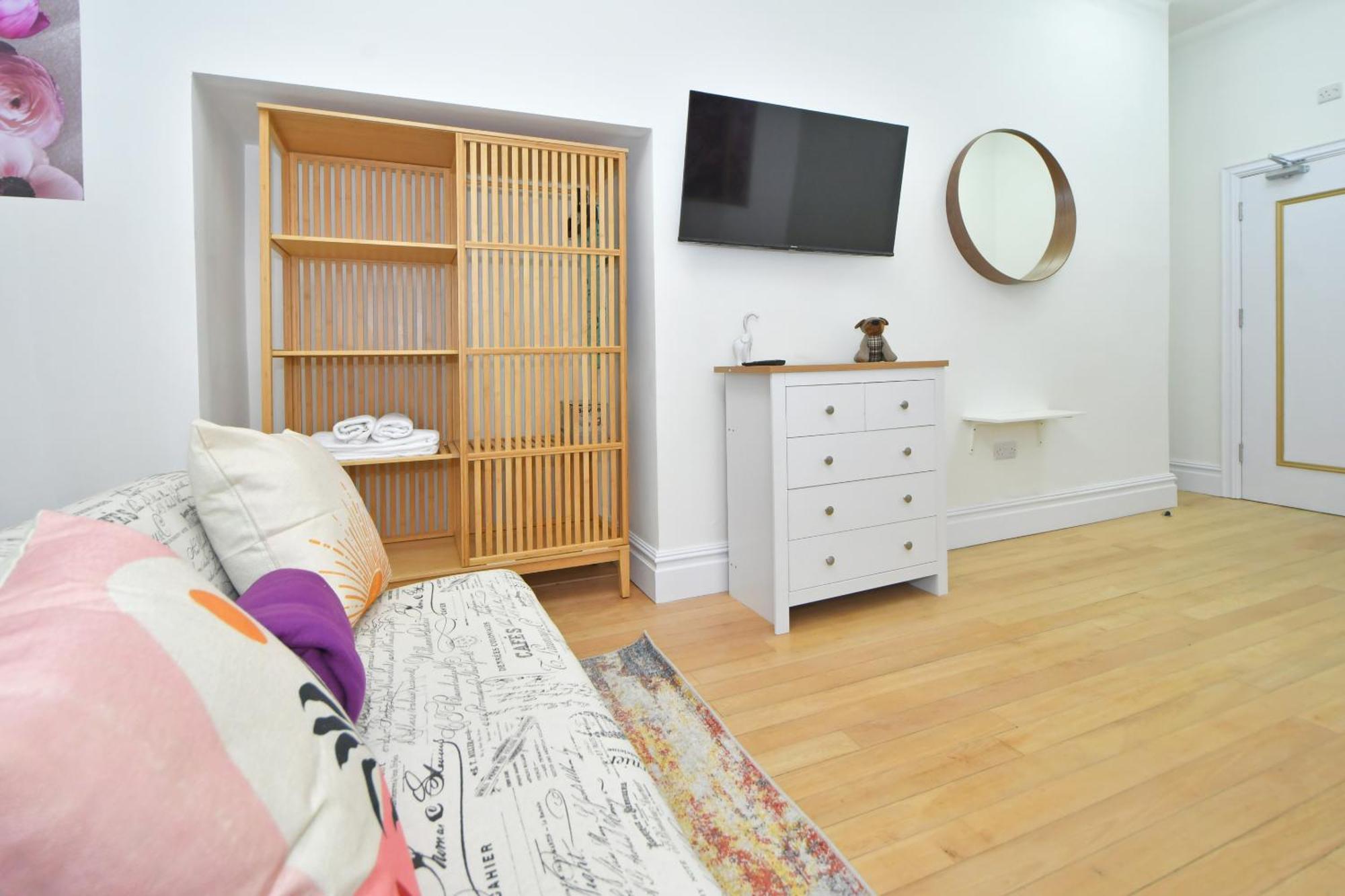 One Battison - Affordable Rooms, Suites & Studios In Stoke On Trent Екстериор снимка